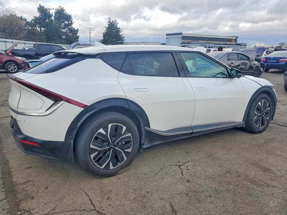 2023 KIA EV6 WIND 3