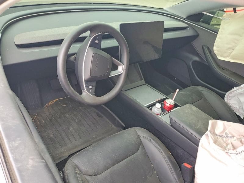 2025 TESLA MODEL 3 8
