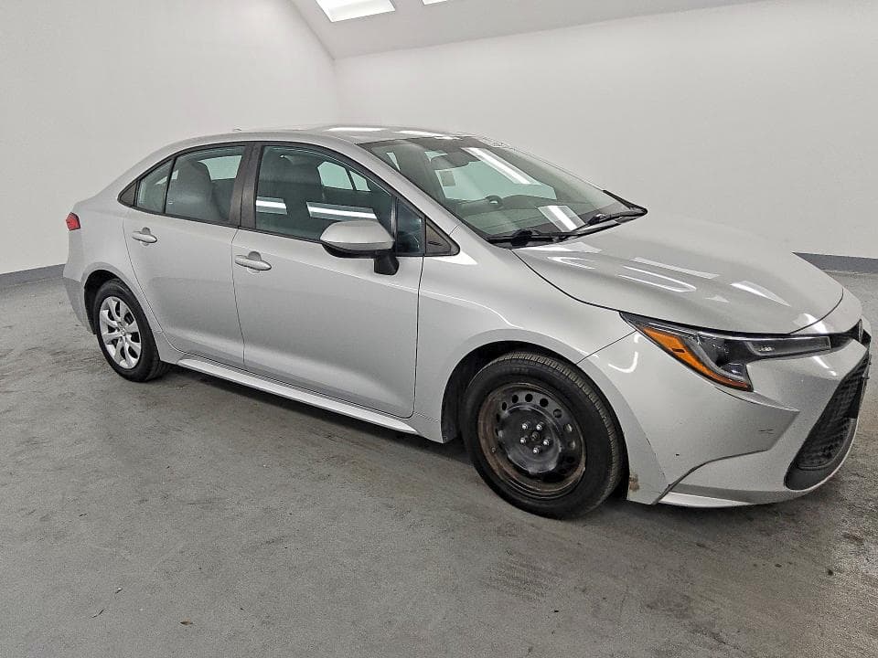 2022 TOYOTA COROLLA LE 4