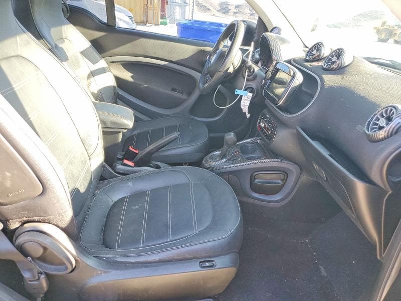 2017 SMART FORTWO 10