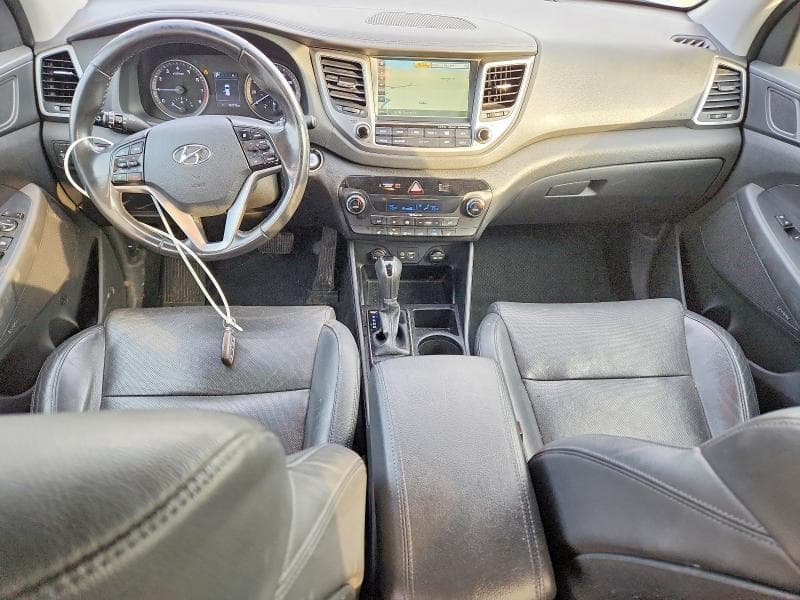 2017 HYUNDAI TUCSON SE PLUS 8