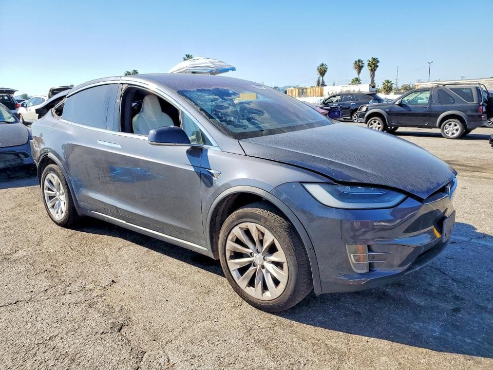 2019 TESLA MODEL X 4