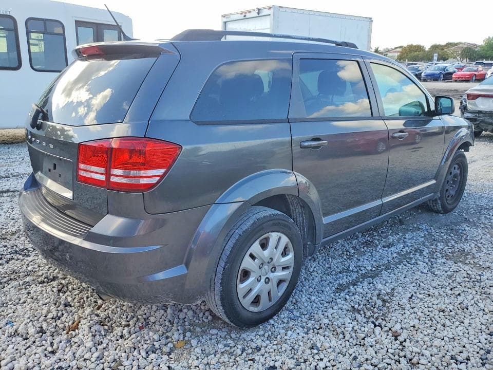 2017 DODGE JOURNEY SE 3