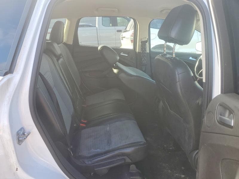 2017 FORD ESCAPE SE 11