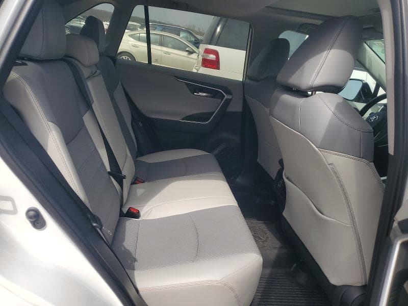 2019 TOYOTA RAV4 LIMITED 11