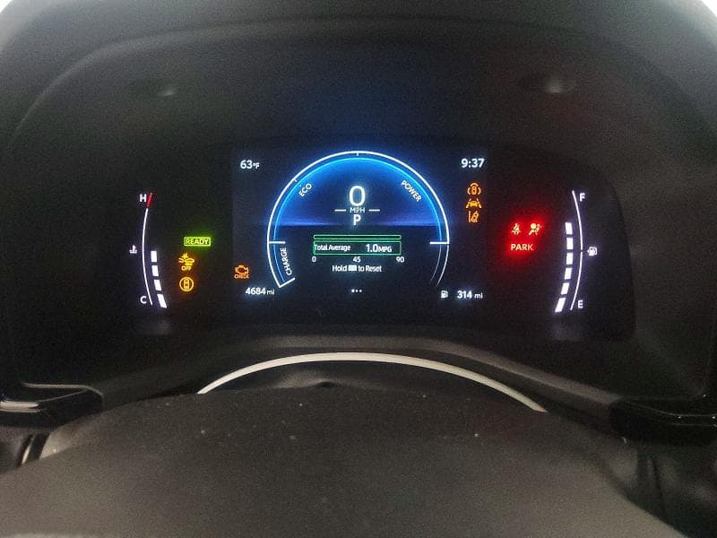 2025 TOYOTA CAMRY LE 9