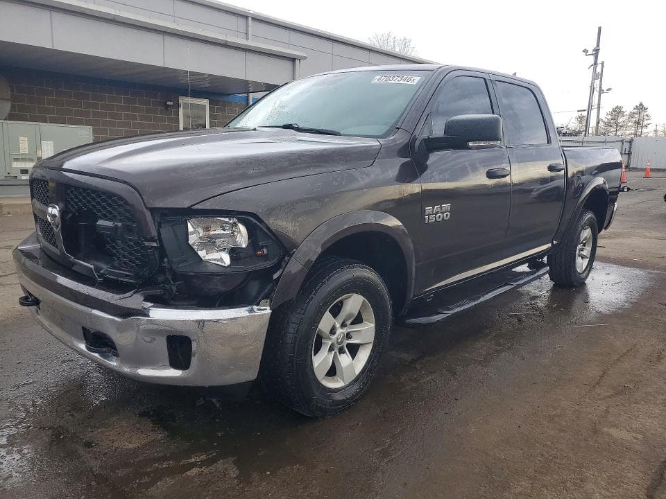 2016 RAM 1500 SLT