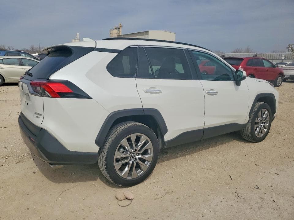 2019 TOYOTA RAV4 LIMITED 3