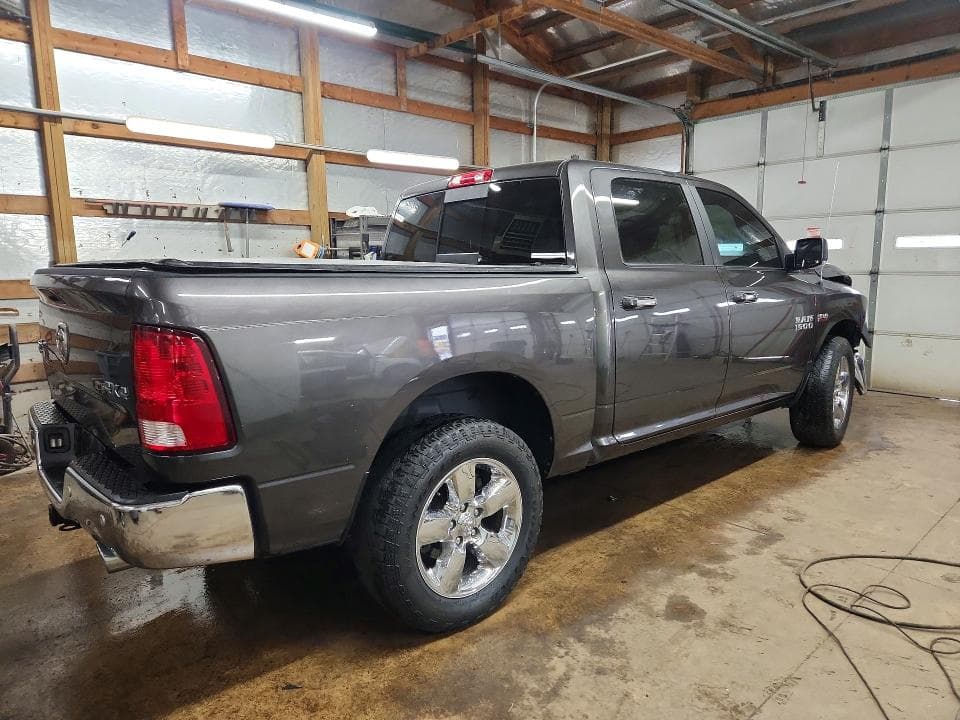 2018 RAM 1500 SLT 3
