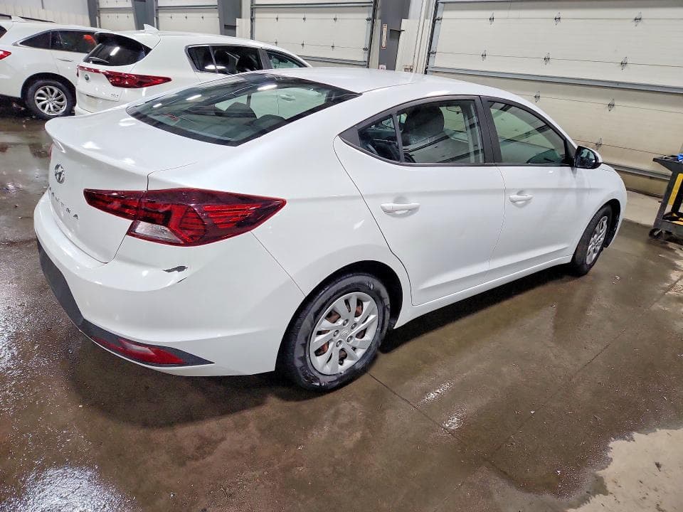 2020 HYUNDAI ELANTRA SE 3