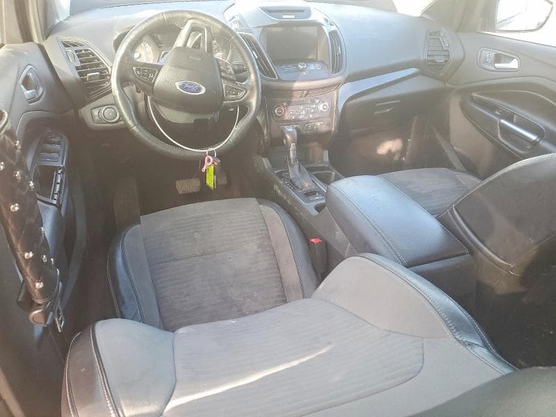 2017 FORD ESCAPE SE 8
