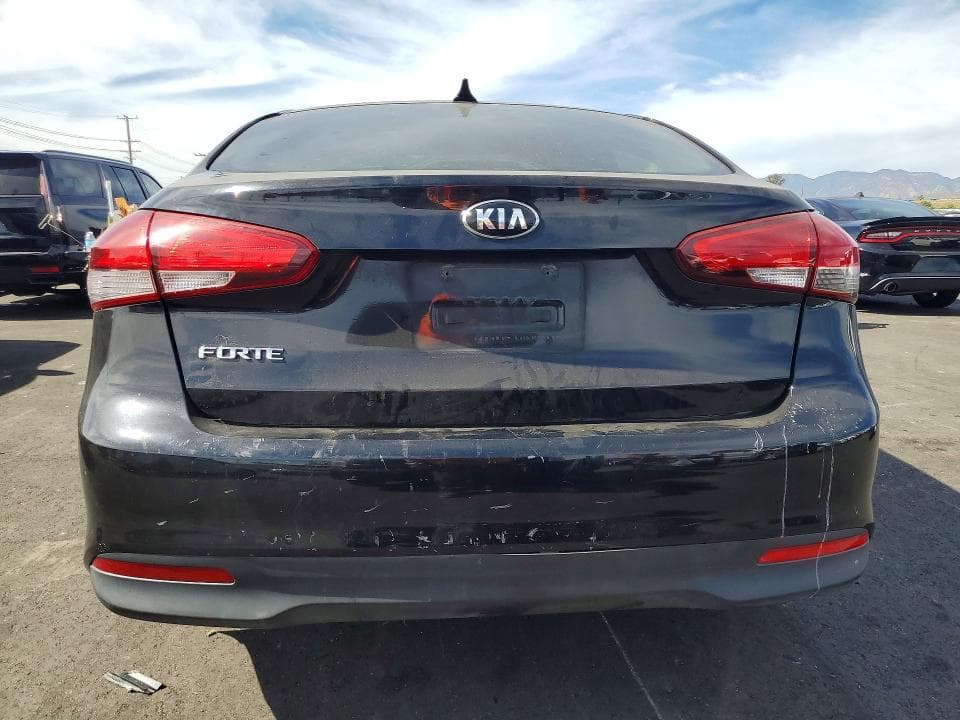 2017 KIA FORTE LX 6