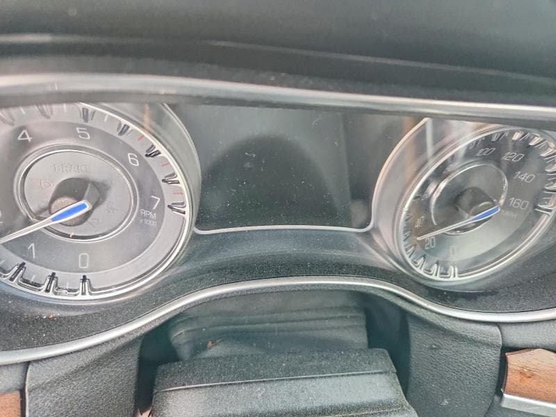 2018 CHRYSLER 300C 9