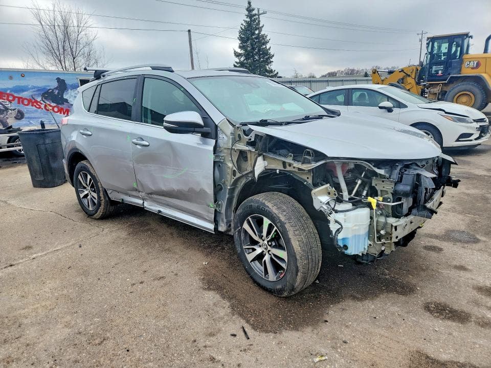 2017 TOYOTA RAV4 XLE 4