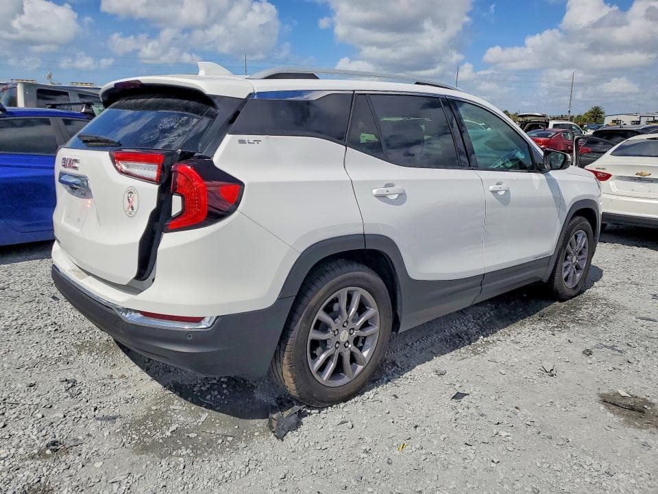 2024 GMC TERRAIN SLT 3