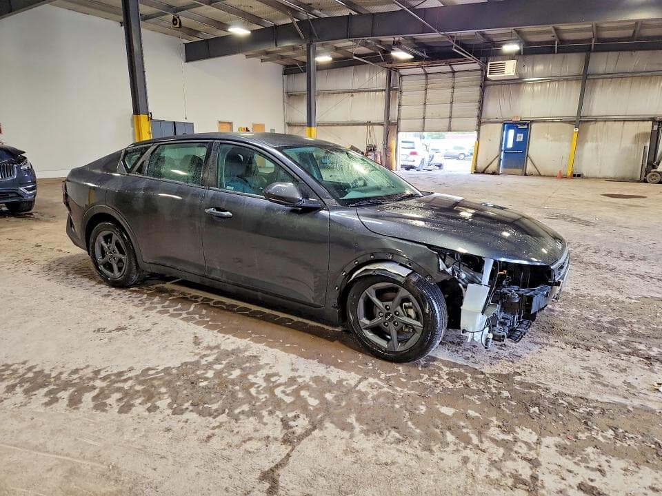 2025 KIA K4 LXS 4