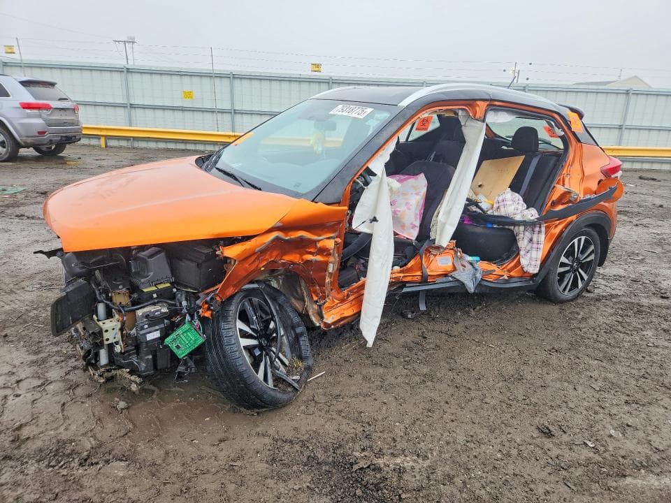 2019 NISSAN KICKS SR - 1