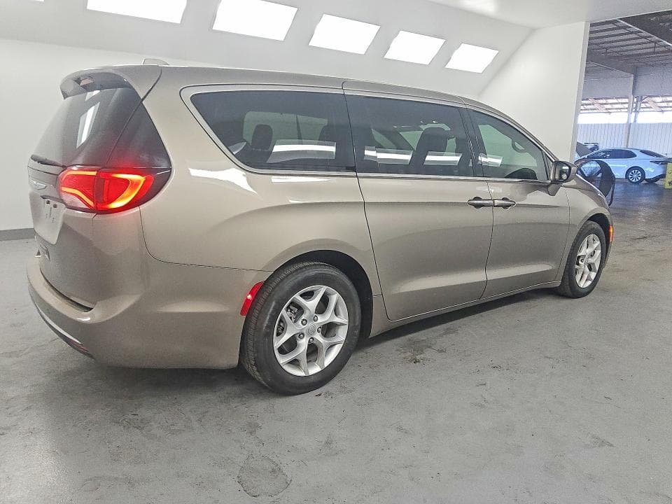 2018 CHRYSLER PACIFICA TOURING PLUS 3
