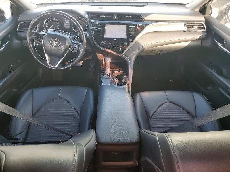 2020 TOYOTA CAMRY SE 8