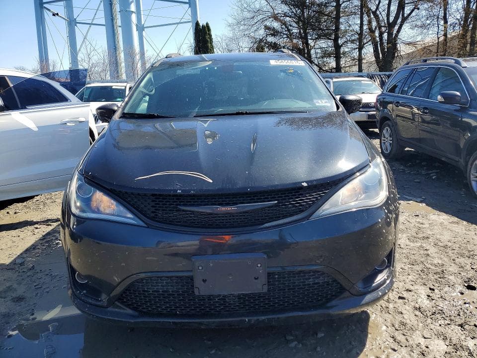 2019 CHRYSLER PACIFICA TOURING L 5