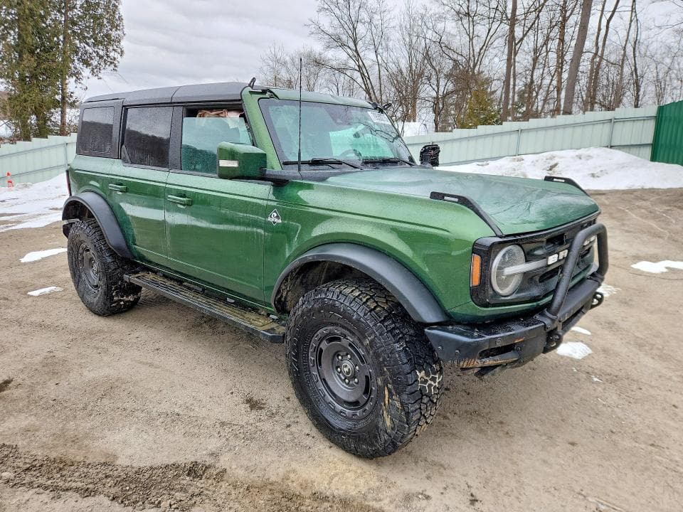 2024 FORD BRONCO OUTER BANKS 4