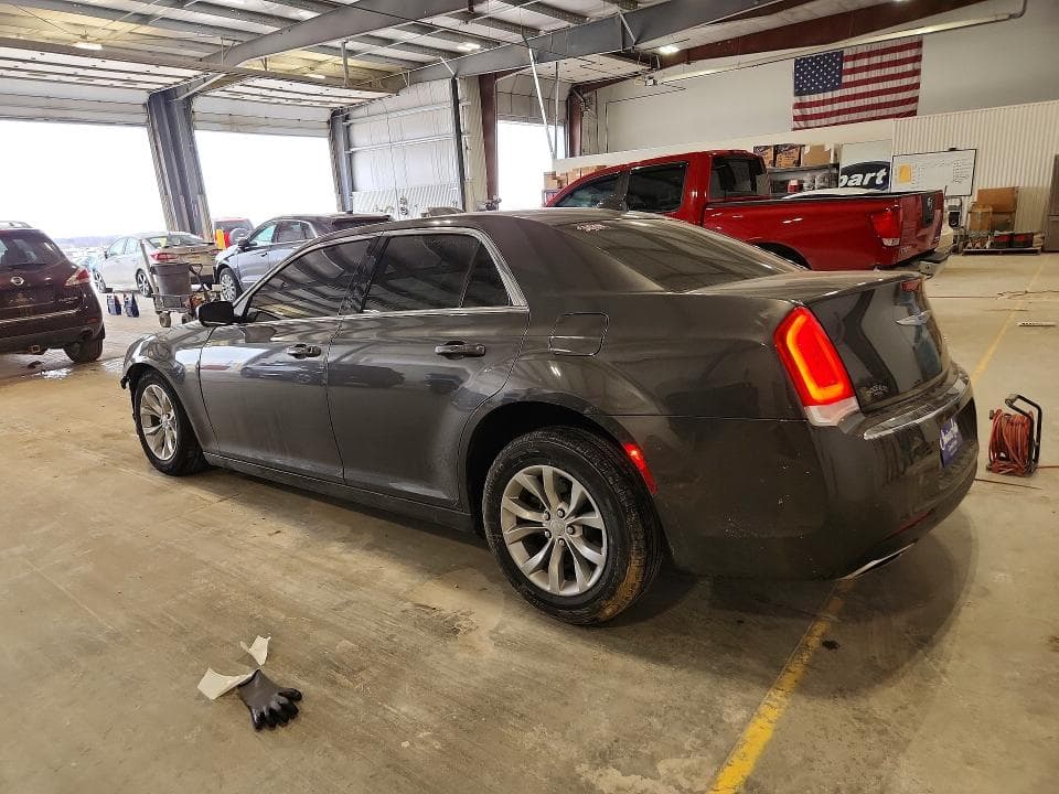 2019 CHRYSLER 300 TOURING 2