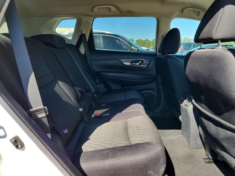 2017 NISSAN ROGUE 11