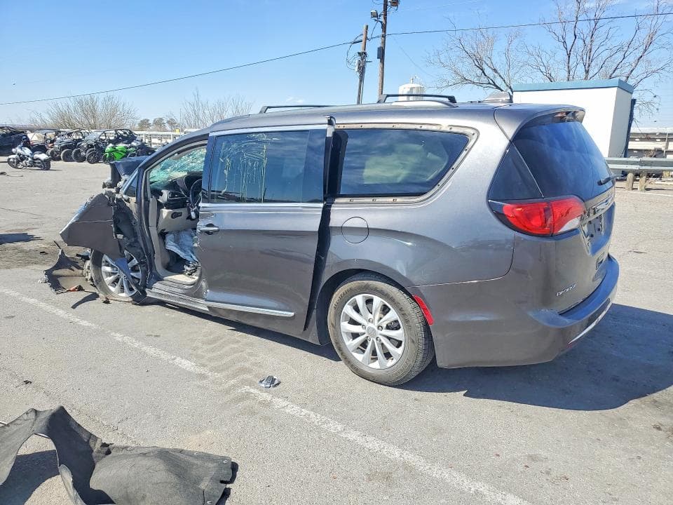 2017 CHRYSLER PACIFICA TOURING L 2