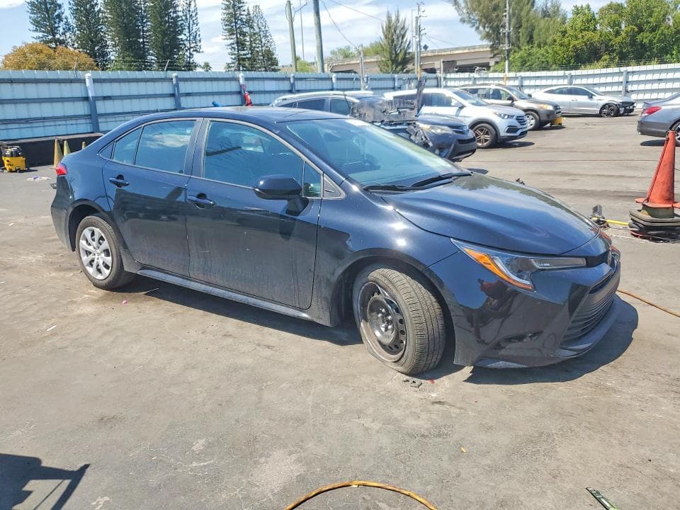 2025 TOYOTA COROLLA LE 4