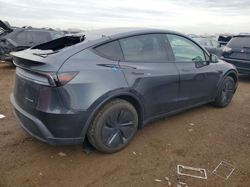 2026 TESLA MODEL  Y 3