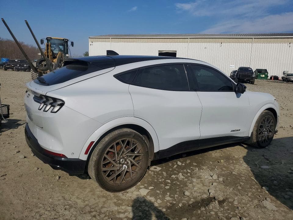 2021 FORD MUSTANG MACH-E GT 3