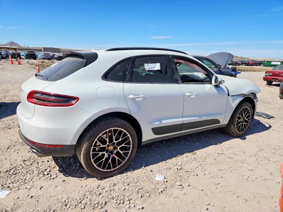 2017 PORSCHE MACAN S 3