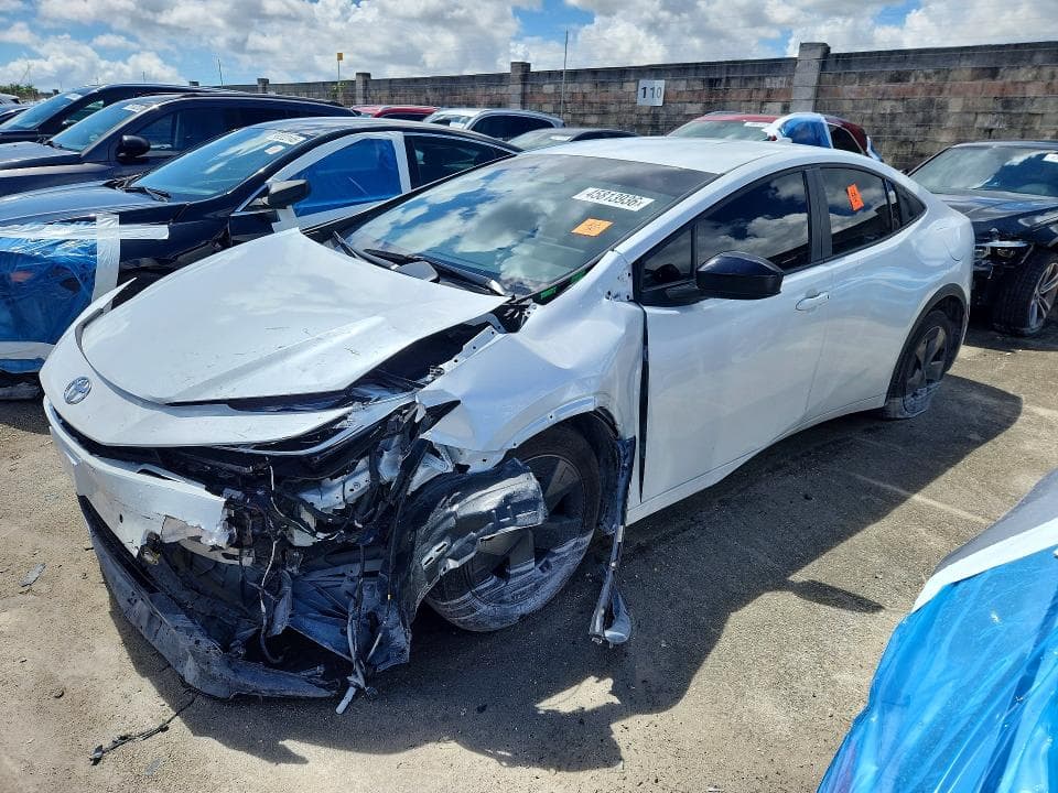 2024 TOYOTA PRIUS LE