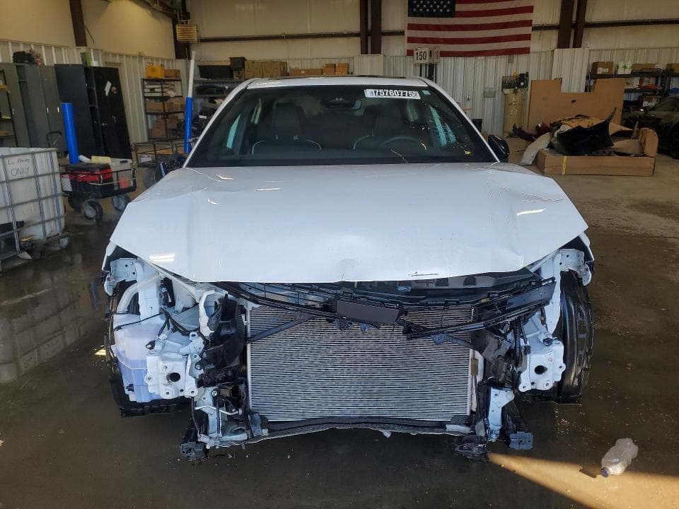 2025 TOYOTA CAMRY SE 5