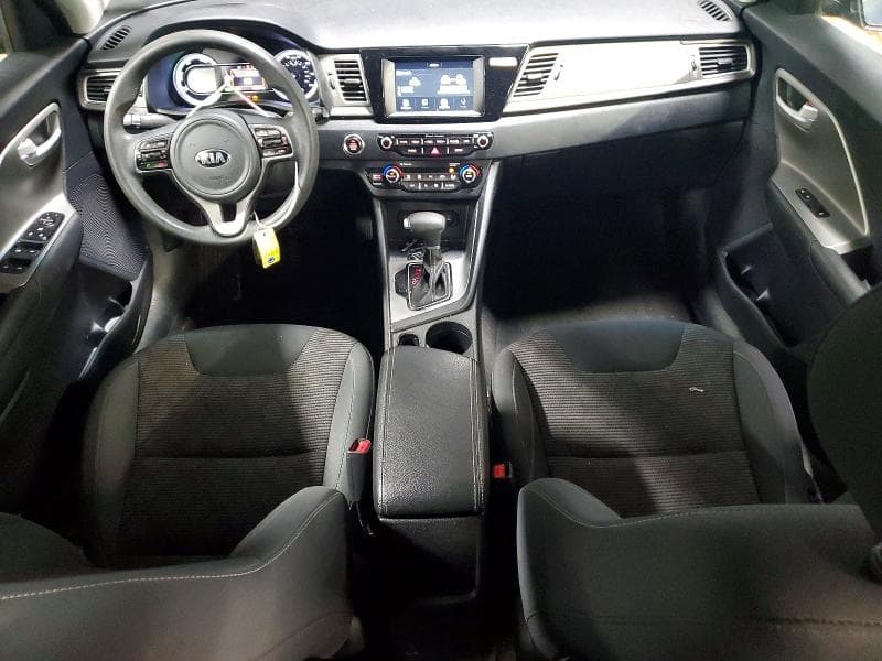 2018 KIA NIRO LX 8