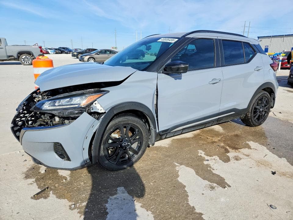 2024 NISSAN KICKS SR