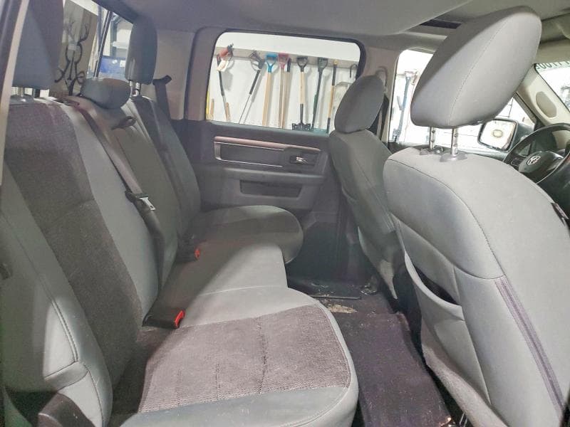 2019 RAM 1500 CLASSIC SLT 10