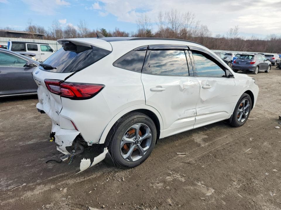 2023 FORD ESCAPE ST LINE 3
