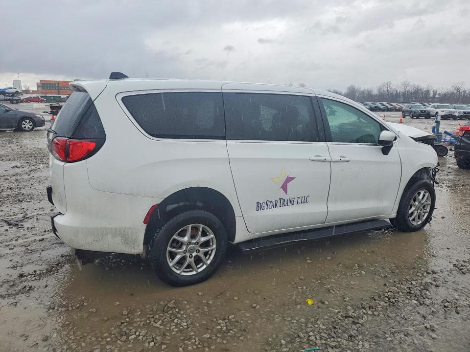 2022 CHRYSLER VOYAGER 3