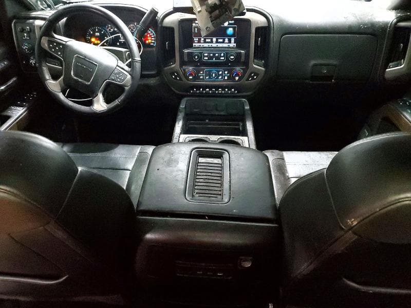 2017 GMC SIERRA K1500 DENALI 8