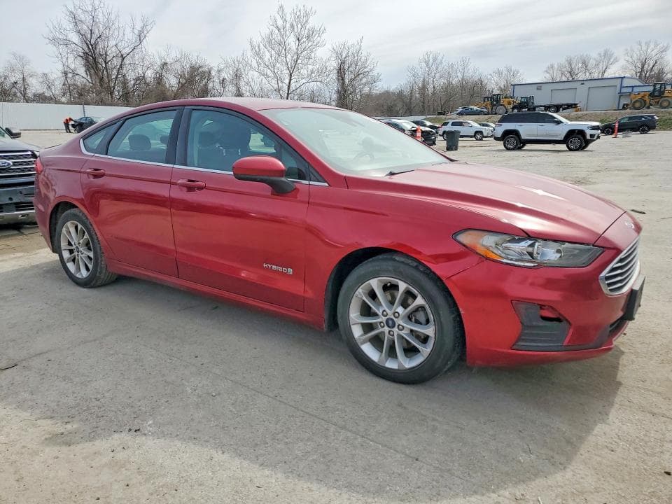 2019 FORD FUSION 4