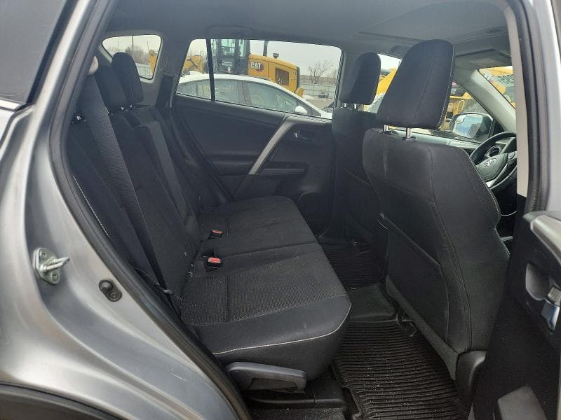 2017 TOYOTA RAV4 XLE 10