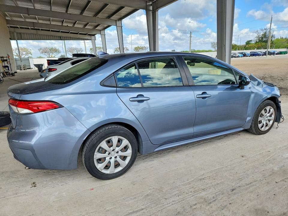 2022 TOYOTA COROLLA LE 3