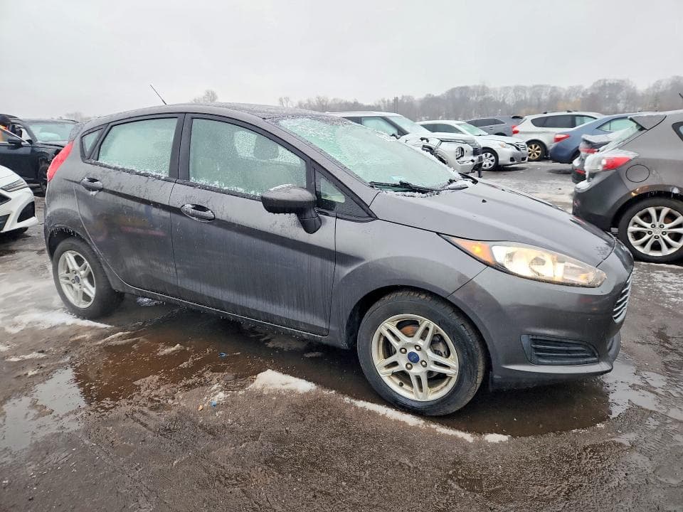 2017 FORD FIESTA SE 4