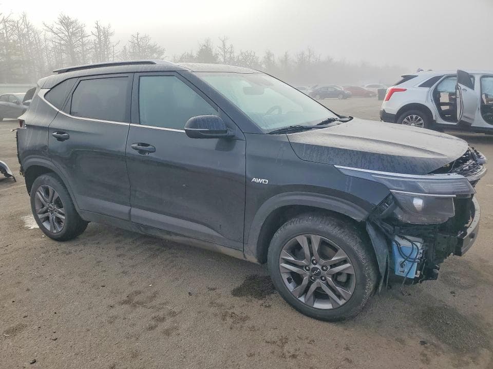2023 KIA SELTOS S 4
