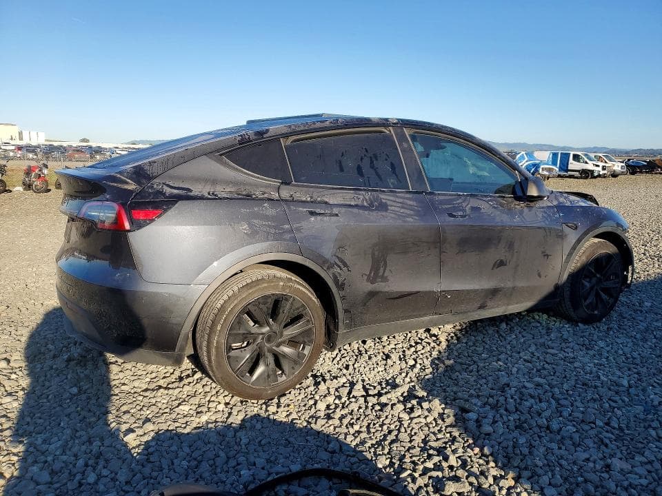 2024 TESLA MODEL Y 3