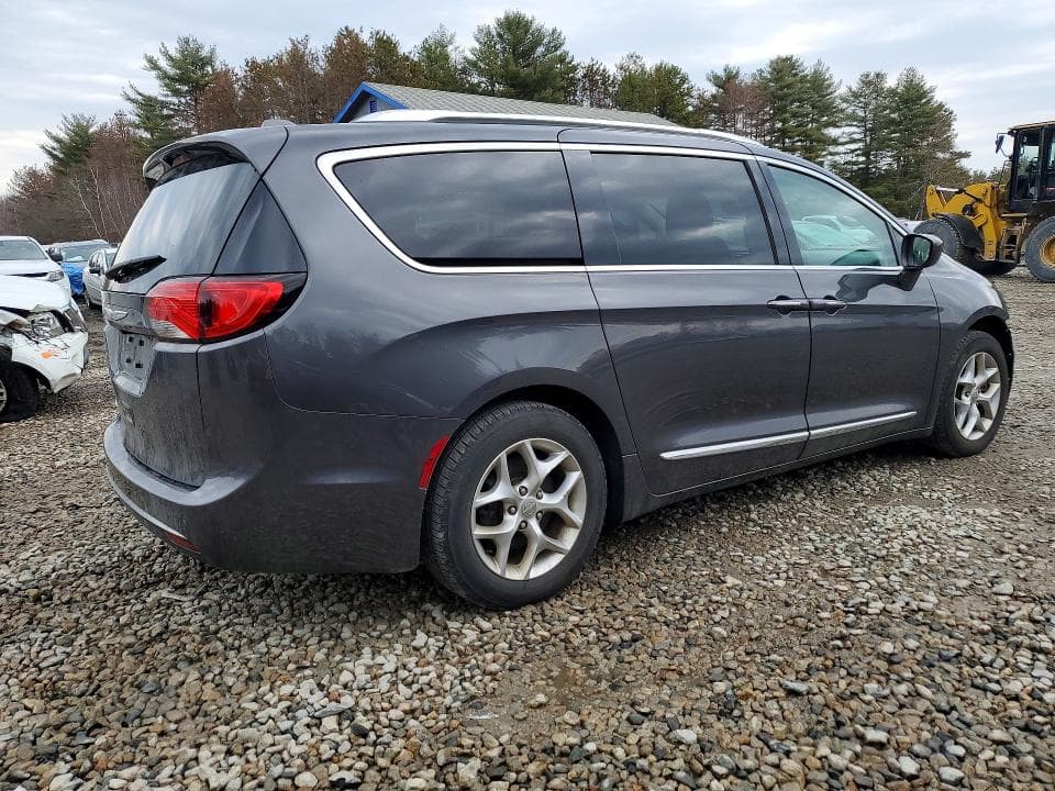 2019 CHRYSLER PACIFICA 3