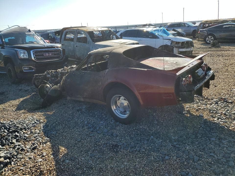 1976 CHEVROLET CORVETTE 2