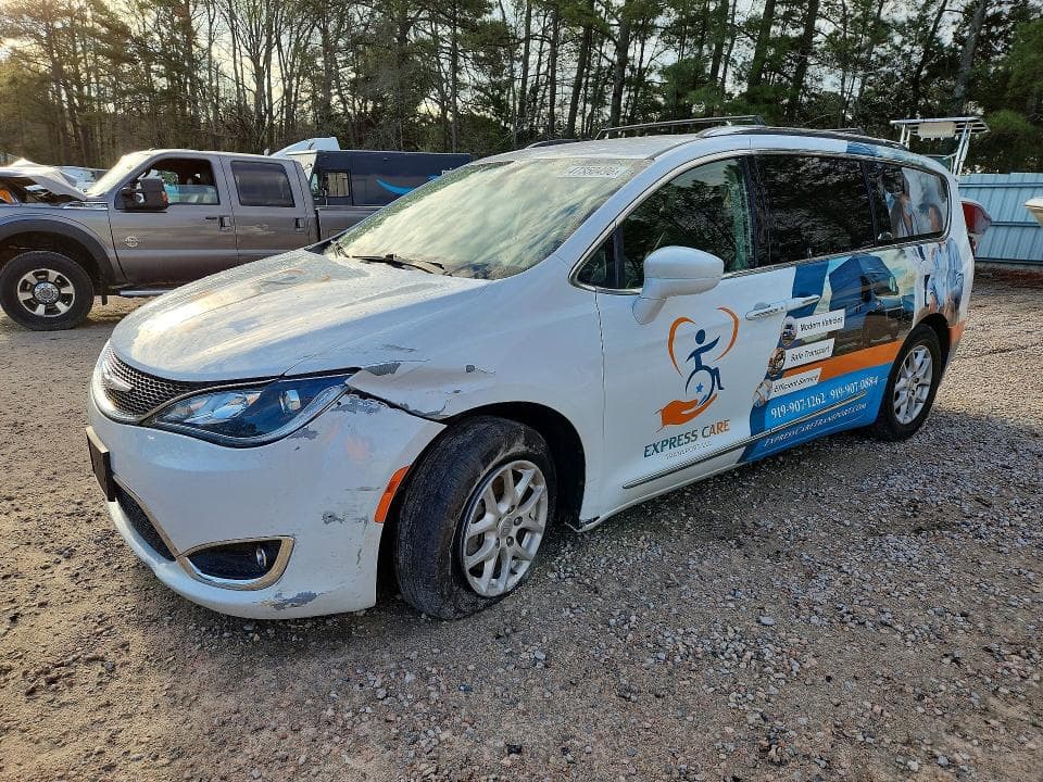 2020 CHRYSLER PACIFICA TOURING L - 1