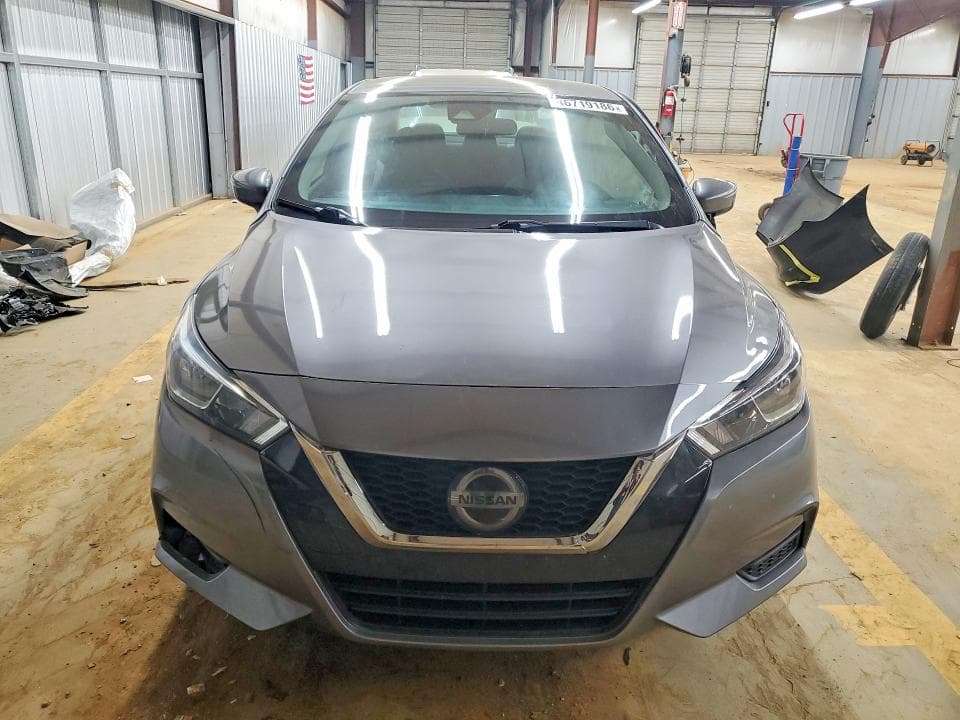 2020 NISSAN VERSA SV 5